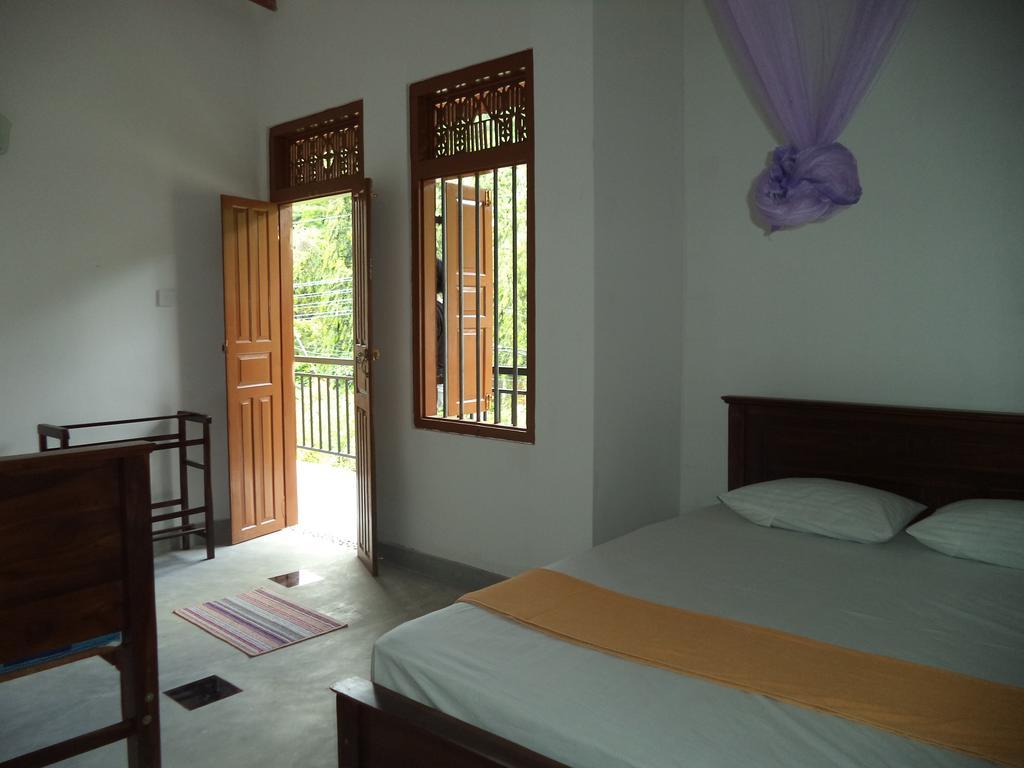 My Place Guest House Унаватуна Екстер'єр фото