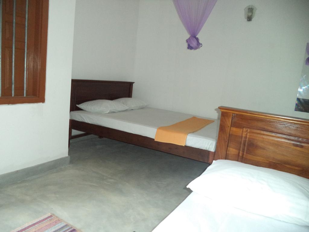 My Place Guest House Унаватуна Екстер'єр фото