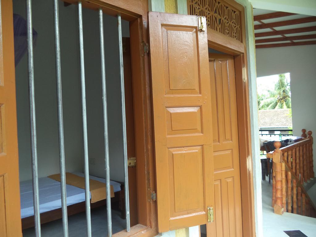 My Place Guest House Унаватуна Екстер'єр фото