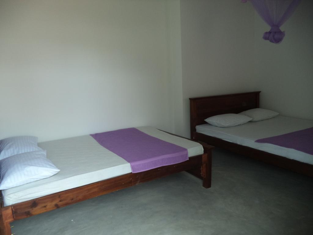 My Place Guest House Унаватуна Екстер'єр фото